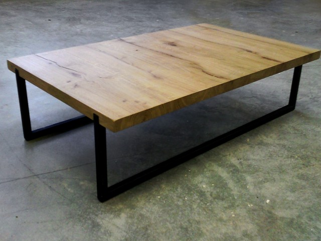 SHORT TABLE